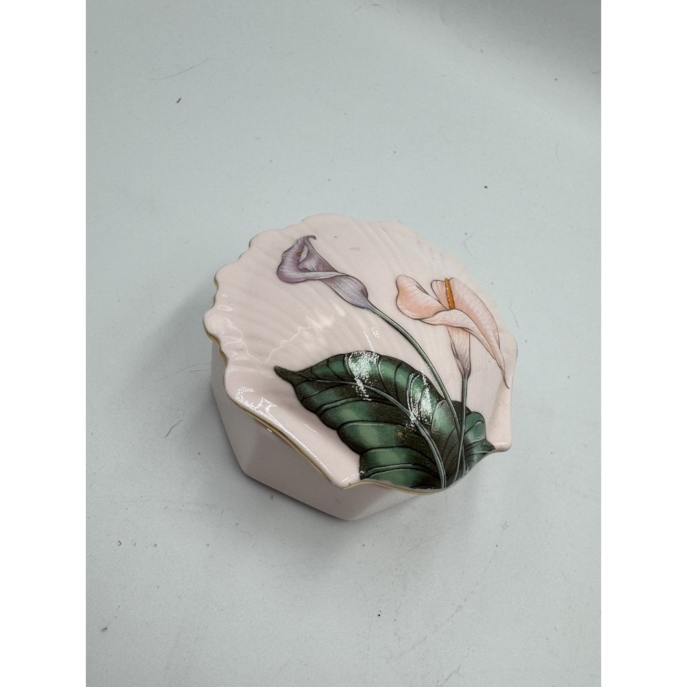 Vintage Toyo Japanese Porcelain HandPainted Calla Lily Pink Trinket Box 70s/80s